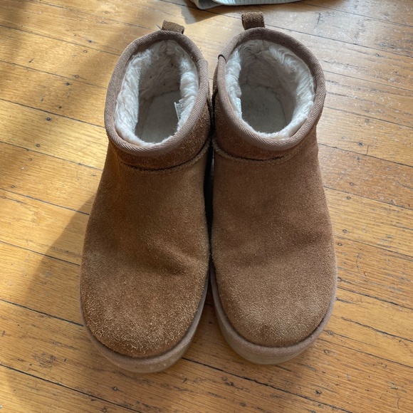 UGG Women Uggs ultra mini platforms in chestnut